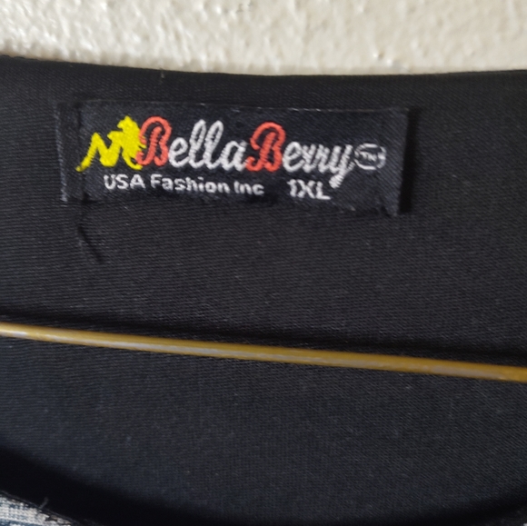 Bella Berry 1x Midi Dress - Picture 2 of 4